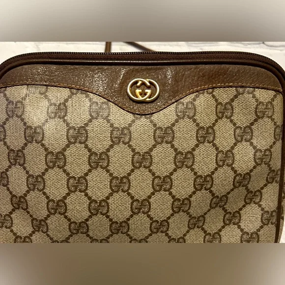 Gucci GG Supreme Vintage Brown Crossbody / Shoulder Bag In Beautiful Condition. - Picture 5 of 16